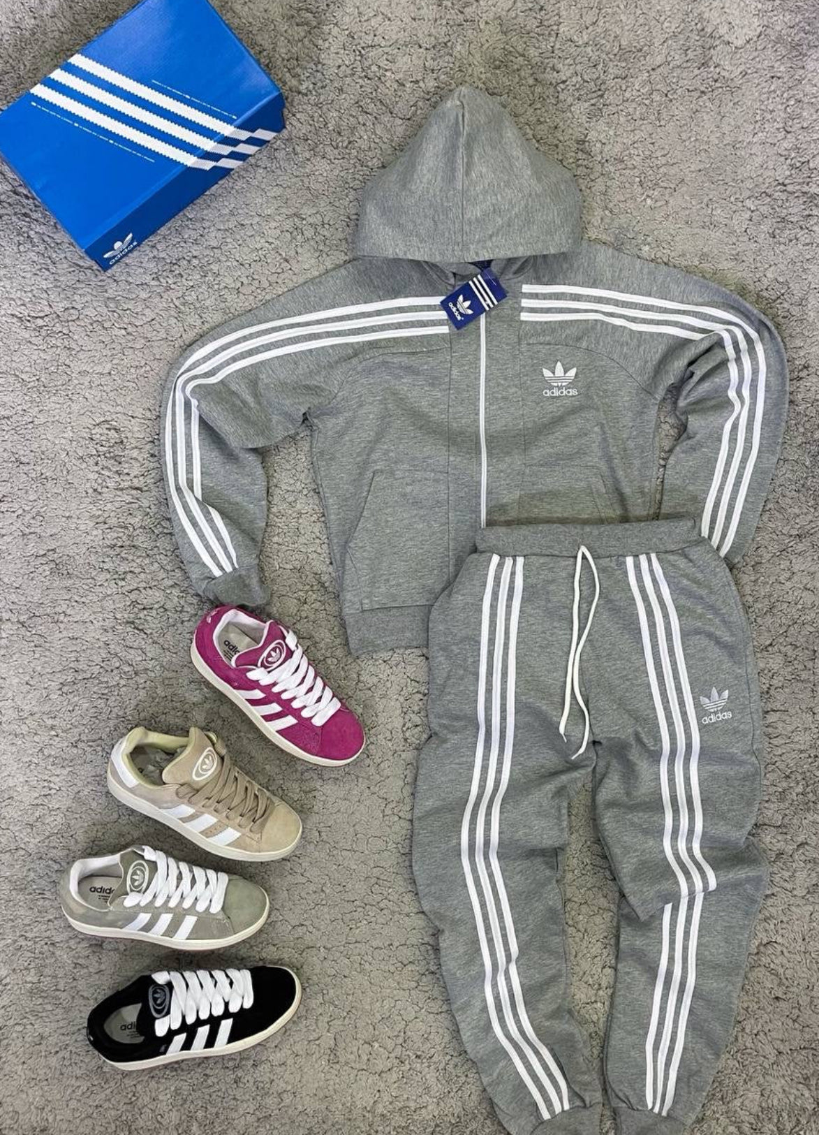 Chándal Adidas gris para mujer
