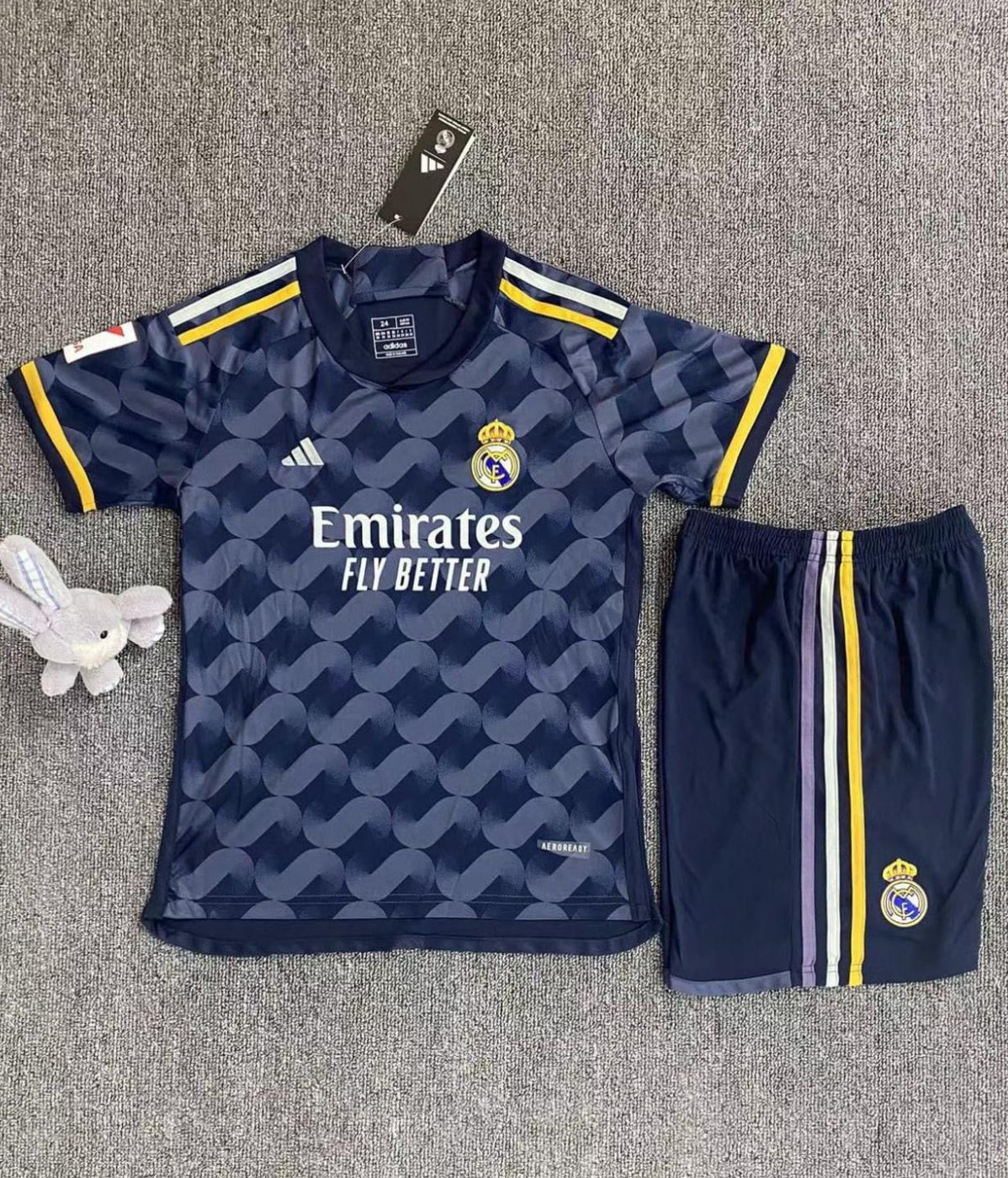 Conjunto Real Madrid Vini JR