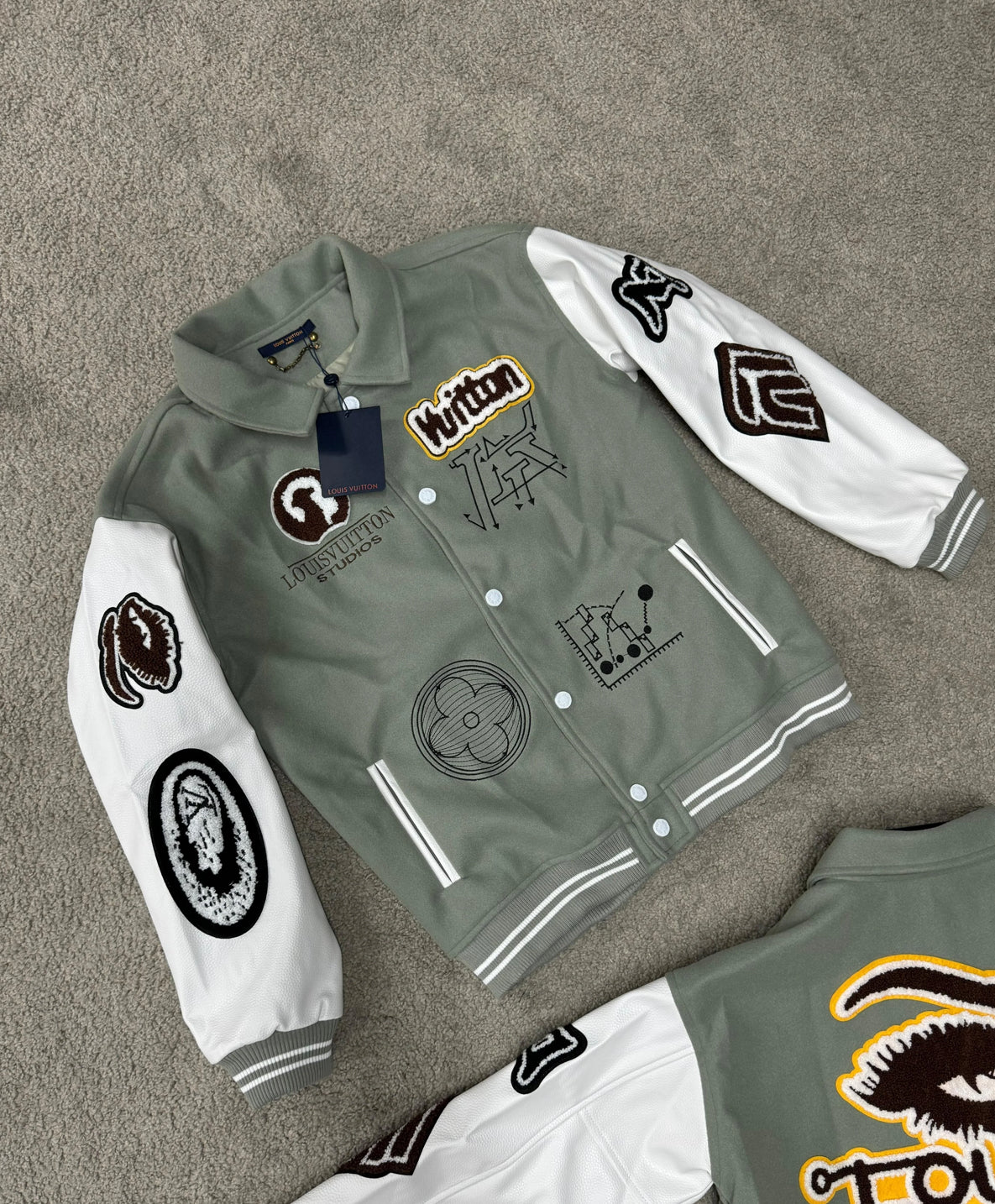 CHAQUETA Louis Vuitton MAX